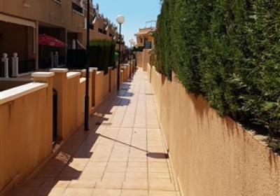 ORIHUELA COSTA APPARTEMENT  2ch sdb rez  110000€  PAT