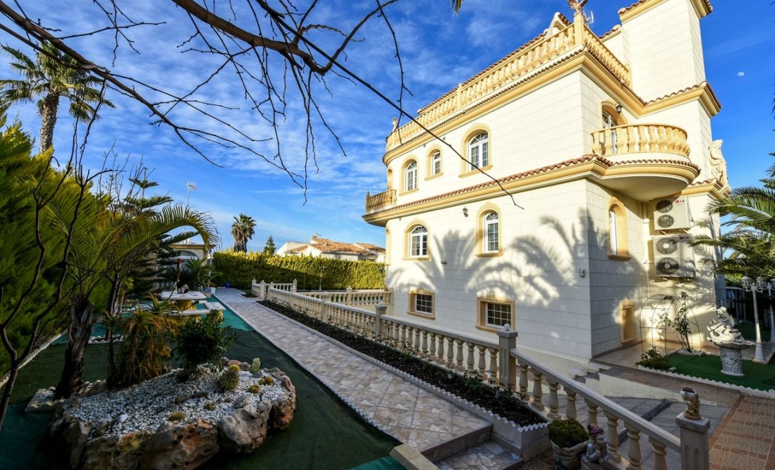 Playa Flamenca,03189 Orihuela Costa,Espagne,5 Chambres à coucher Chambres à coucher,7 Salle de bainSalle de bain,villa,Playa Flamenca,1830